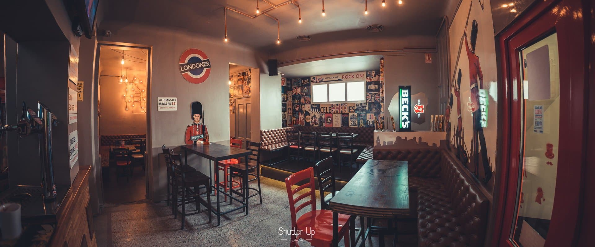Londoner Pub Interior 3